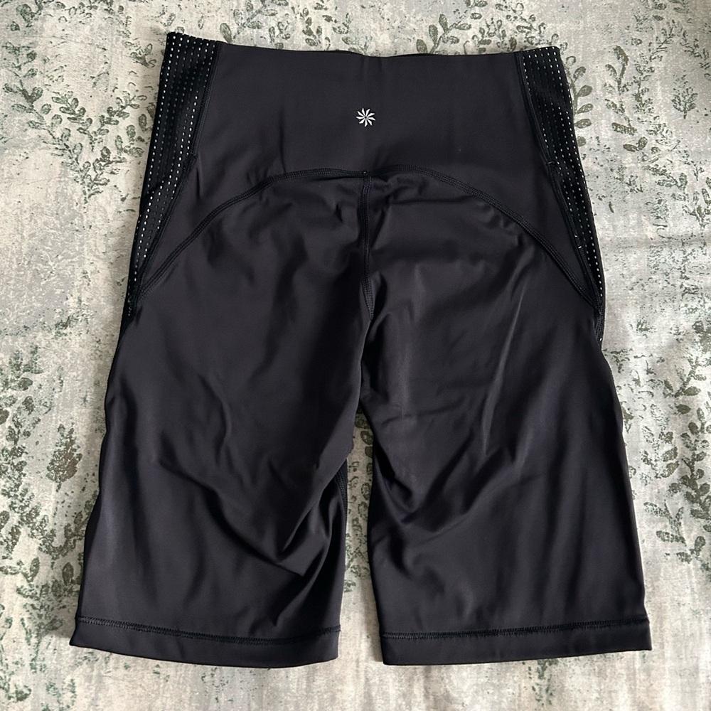 Athleta Black HIIT It 9" Bike Shorts - Picture 3 of 7